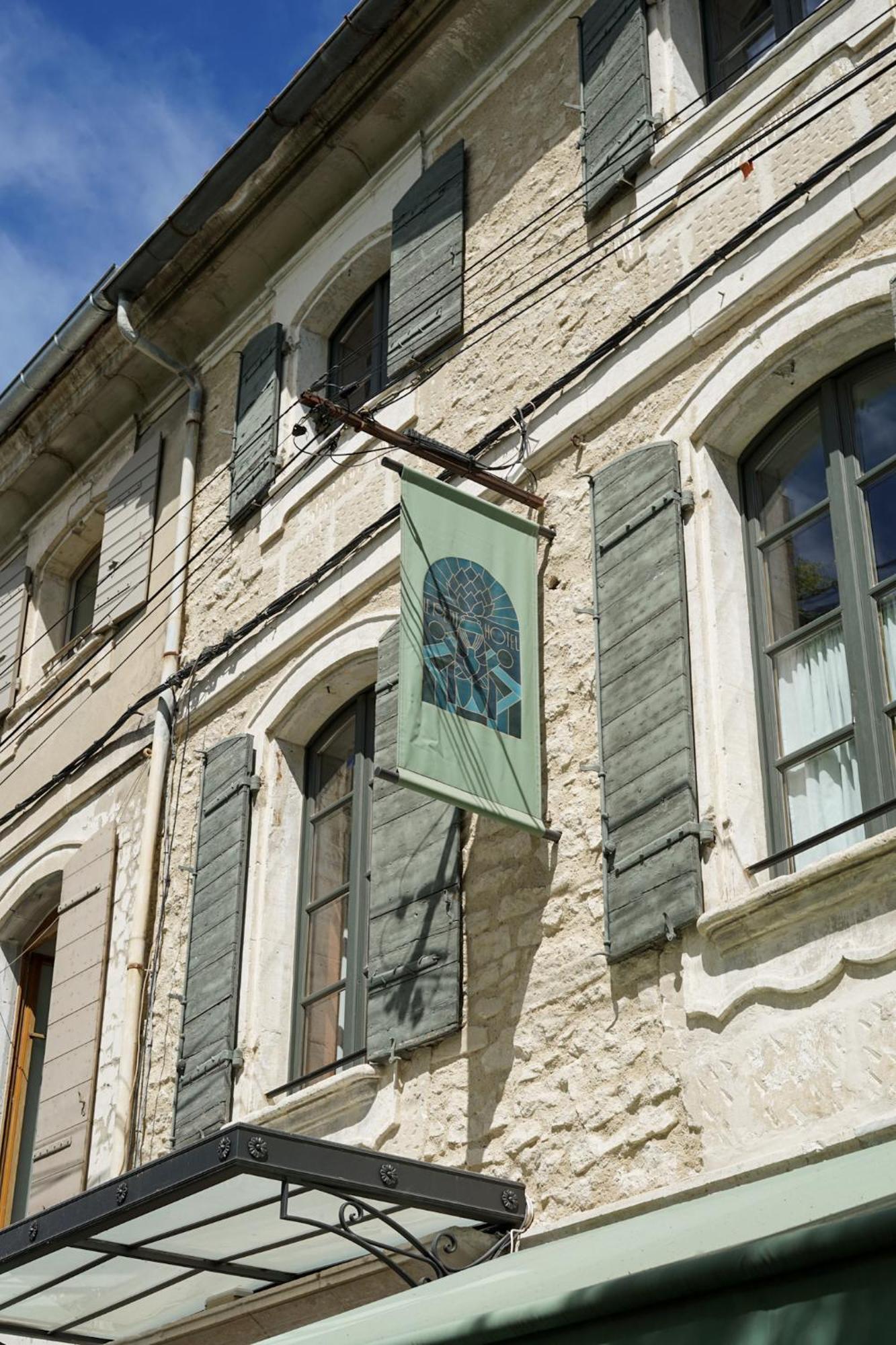 Le Petit Hotel Saint-Remy-de-Provence Exterior photo